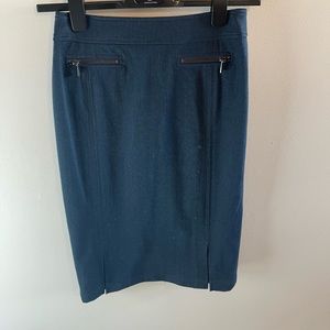 Doncaster Knee Length Straight Skirt w/ Side Pleats. Size 0.